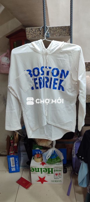 Áo hoodie nữ trắng đã dùng