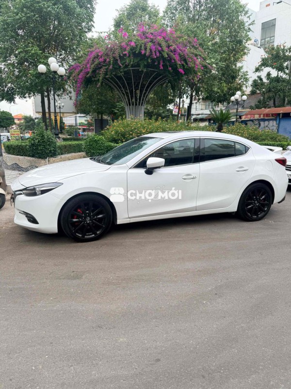 Mazda 3 2018 2.0 Premium Trắng