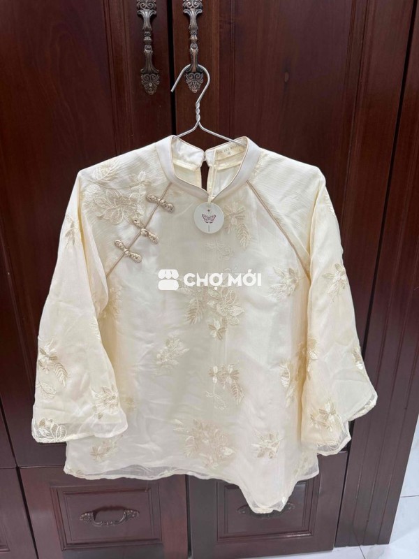 Áo Joiedesroise Nữ màu Kem size L Mới