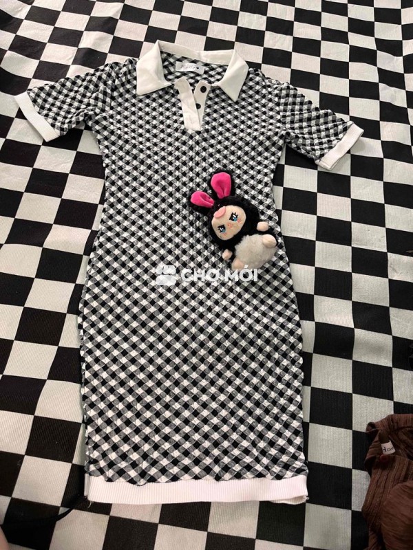 Đầm Nữ Kẻ caro Đen duoi 55kg