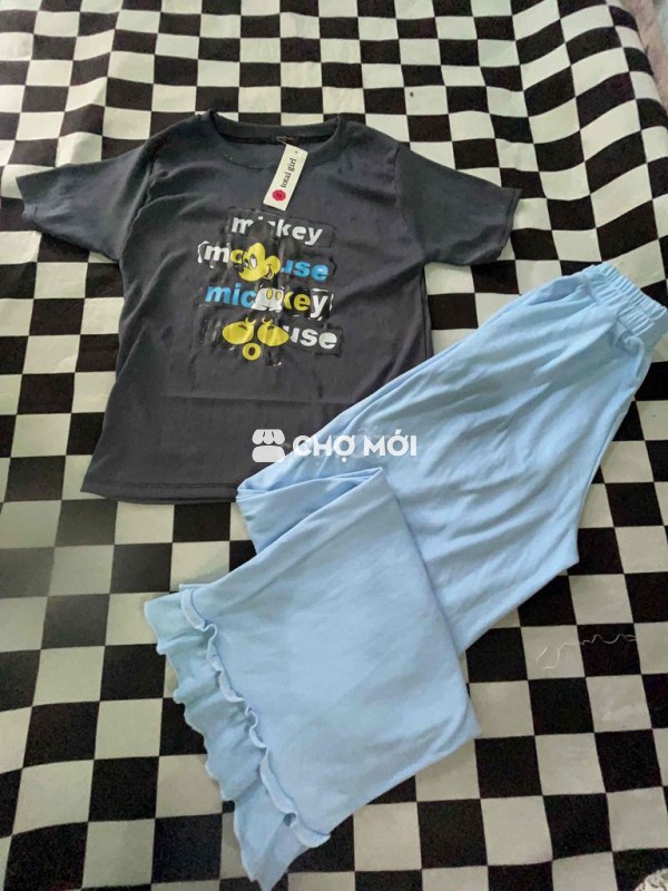 Bộ đồ nữ vải mới 95%