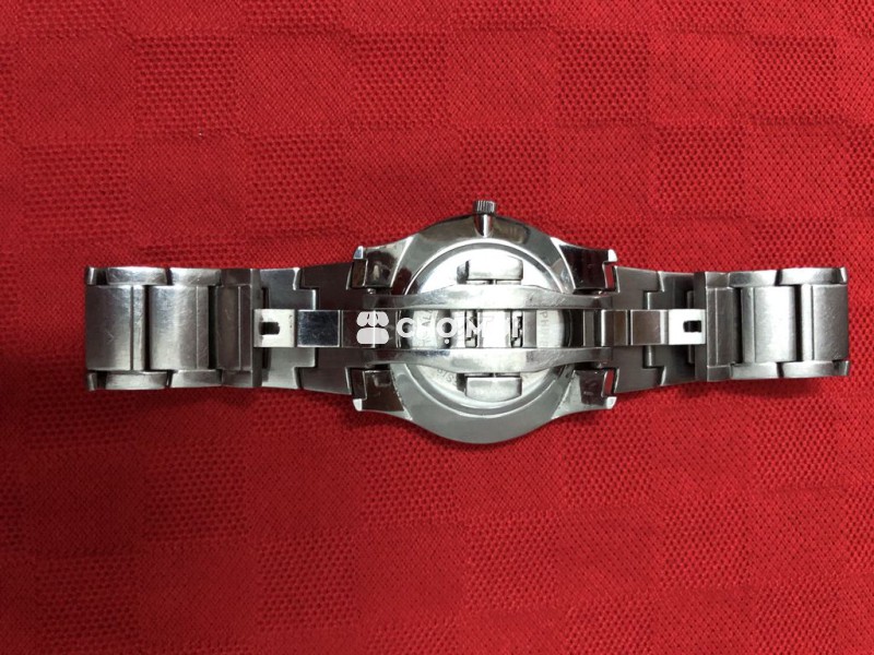 Đồng hồ đeo tay nam kim loại Bạc