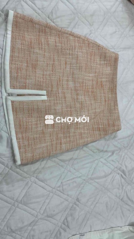 pass lại chân váy ivy hàng mẫu mới em mặc 1 lần