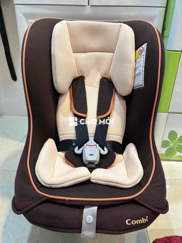 Ghế ngồi ô tô Combi Nâu