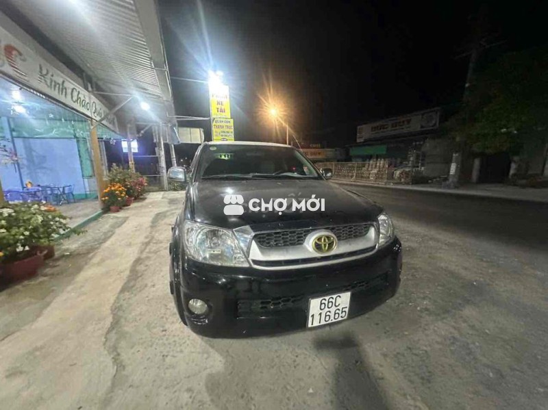 Toyota Hilux Bán tải máy dầu 1 cầu