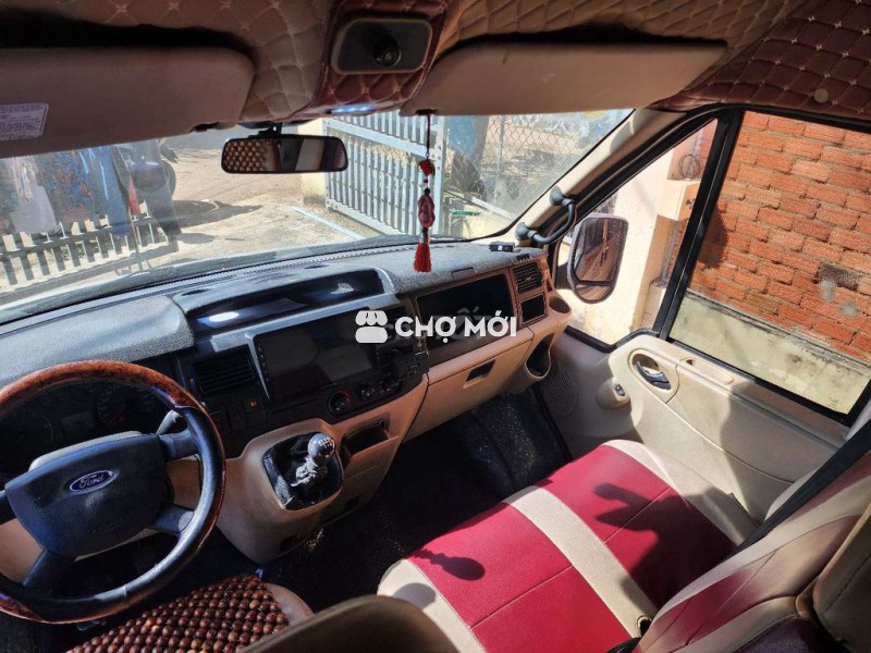 Ford Transit 2015 tải Van vào TP không cấm giờ