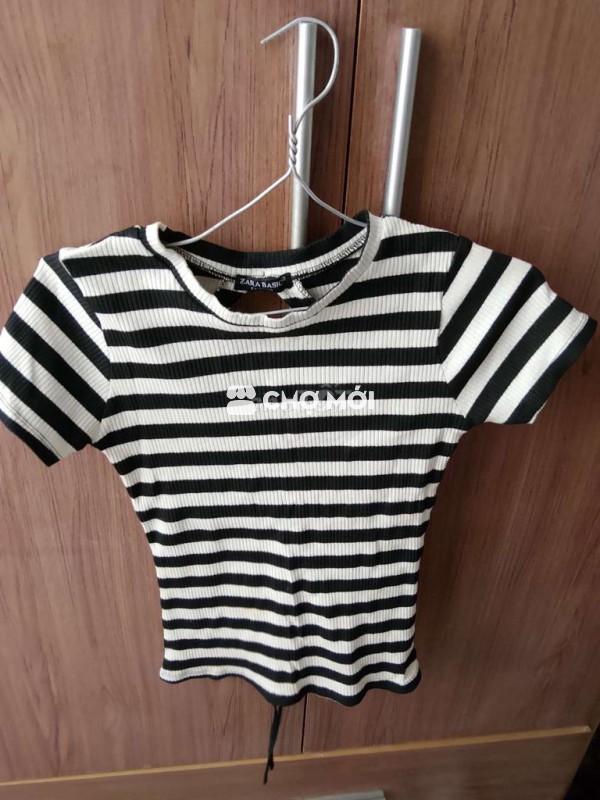 Áo thun nữ kẻ sọc trẻ trung