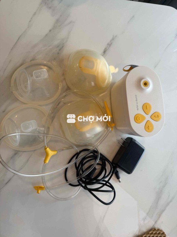 Máy hút sữa rảnh tay Medela Pump in Style MaxFlow