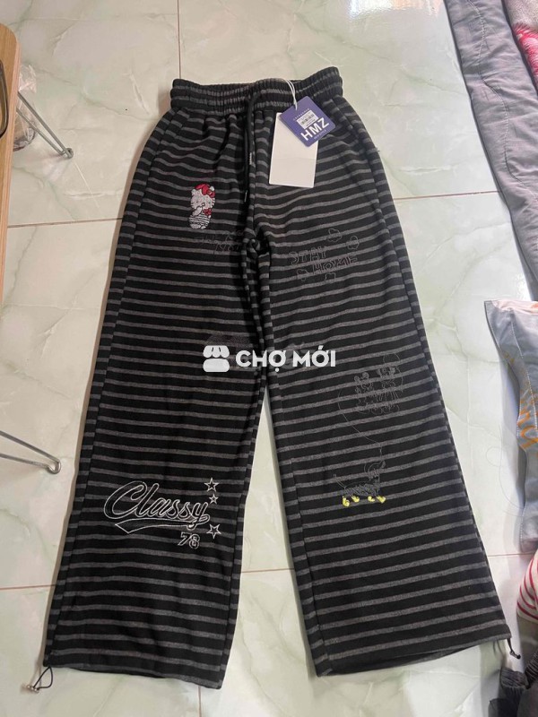 Quần dài nữ ống rộng đen sọc