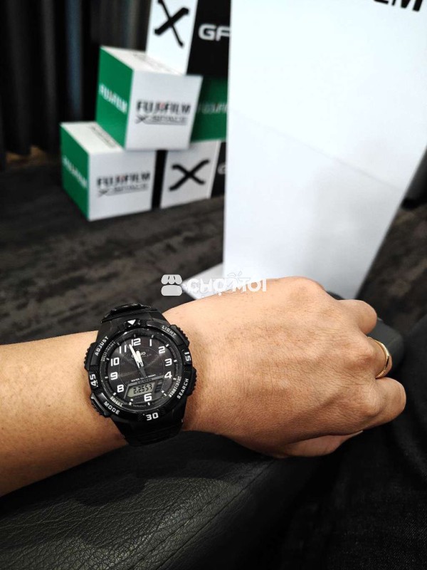 Đồng hồ Casio AQ-S800W pin năng lượng bền bỉ