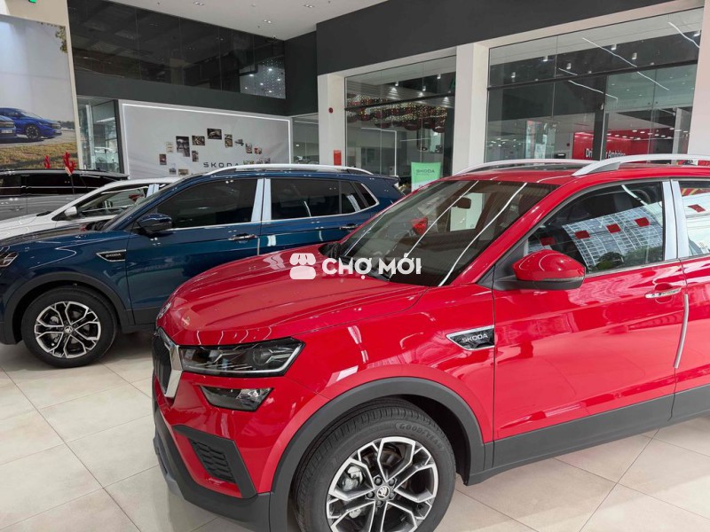 Skoda Kushaq Đỏ Gầm cao