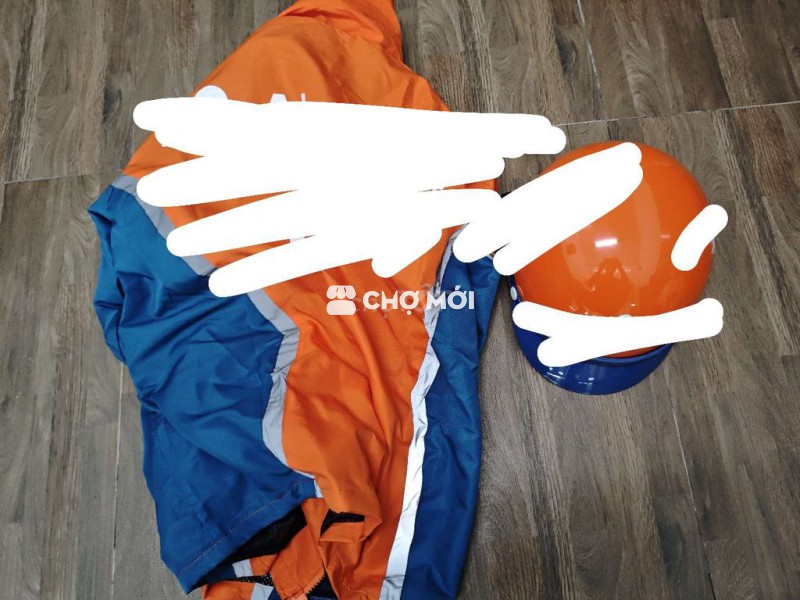 Áo khoác và Nón Ahamove còn mới