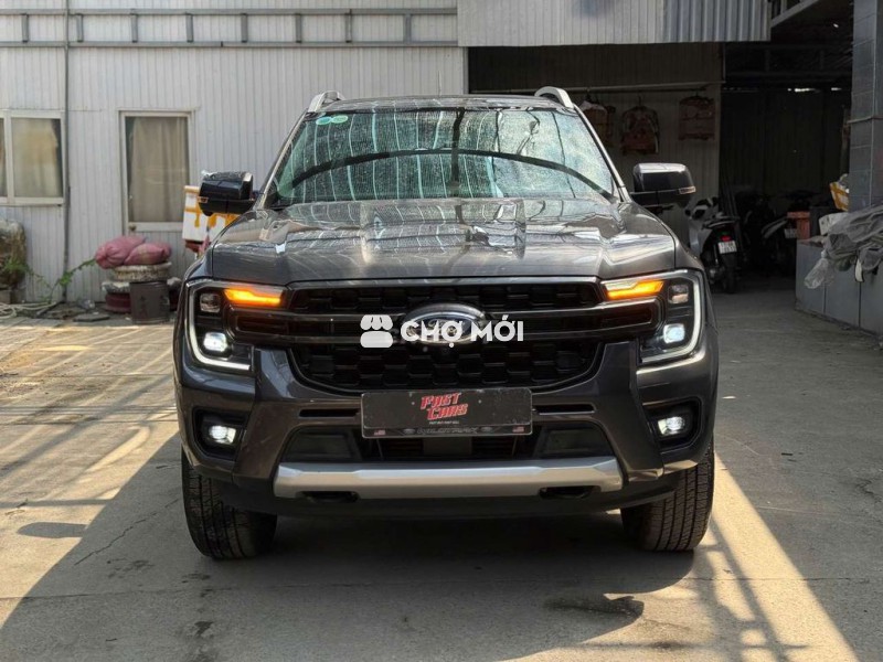 Ford Ranger Wildtrak 2024 2.0Turbo,màu ghi,16000km