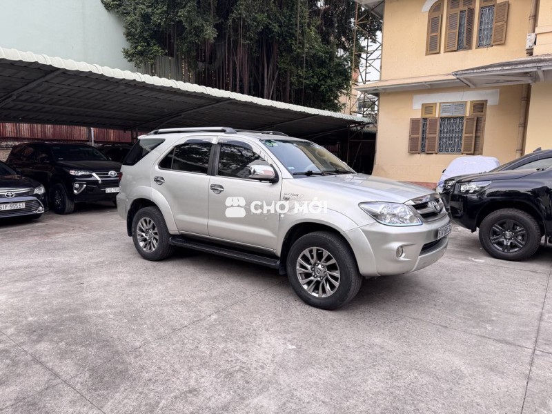 Toyota Fortuner SR5 2006 Bạc