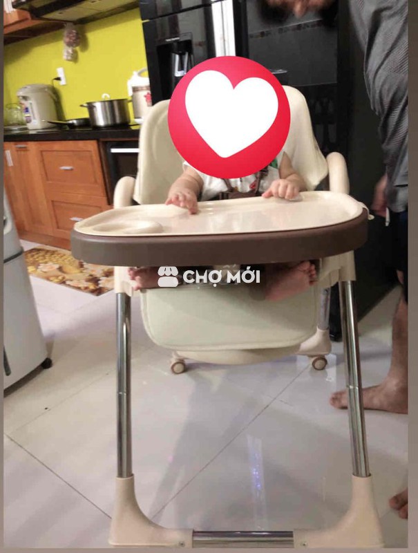 Ghế ăn dặm màu Kem