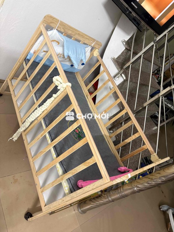 Xe đẩy em bé Vải, Kim loại