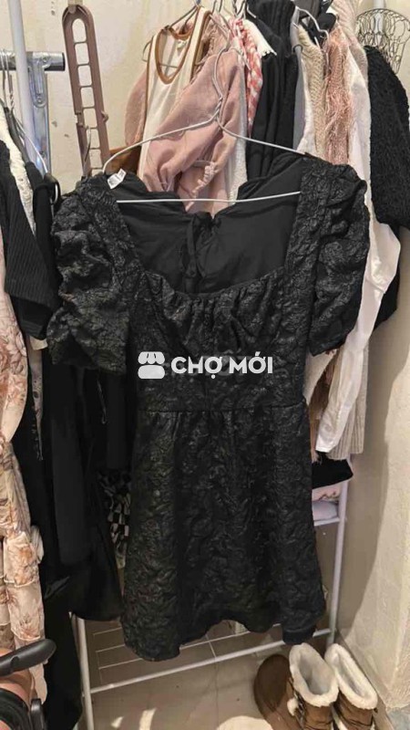 Đầm nữ vải dập nổi