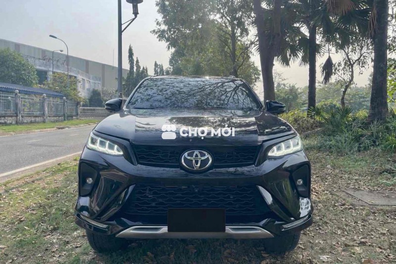 Toyota Fortuner 2022 Legender 2.4 4x2 AT - 3v1