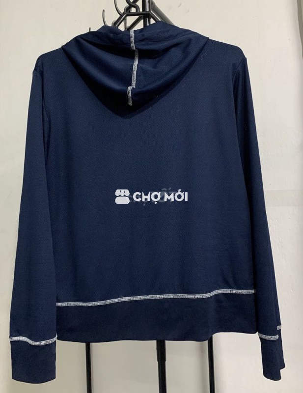 Áo khoác Newbalance chính hãng 100%. Size L.Mới 99