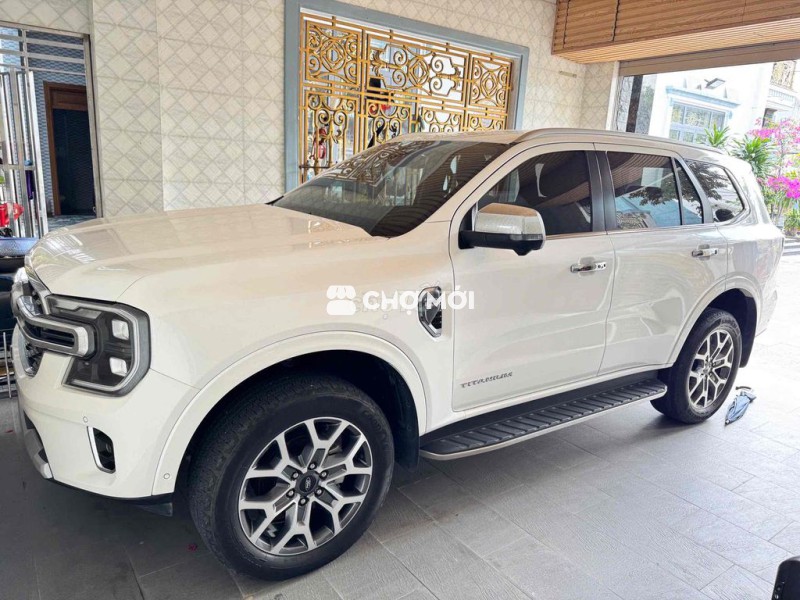 Ford Everest Titanium 2 cầu (4x4) 2022