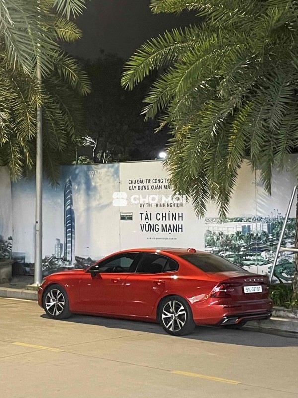 Volvo S60 Đỏ 5 chỗ