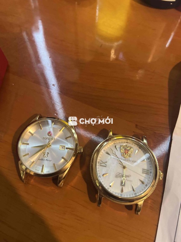 2 mặt đồng hồ