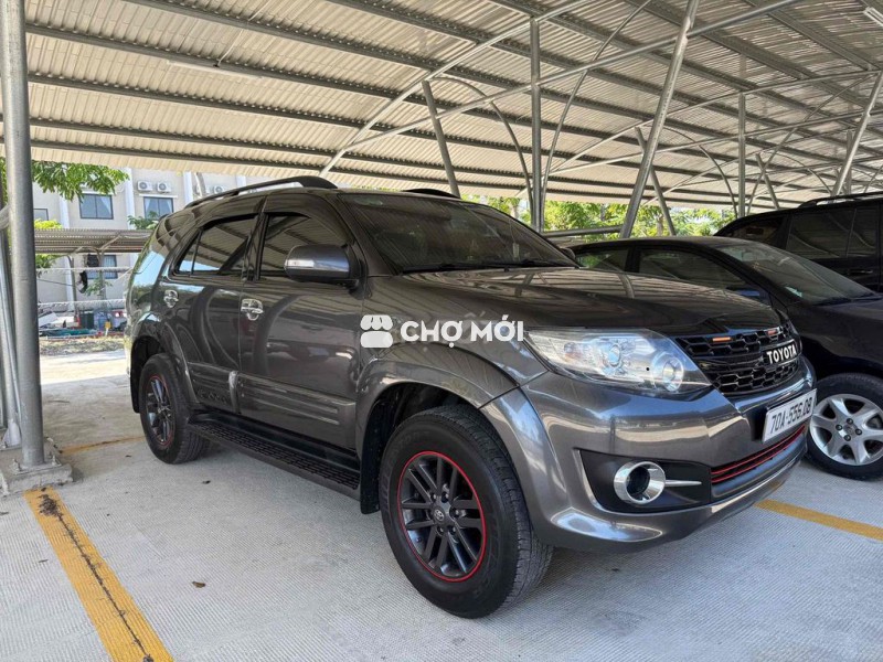 Toyota Fortuner 2013 2.7V 4x2 máy móc nguyên zin