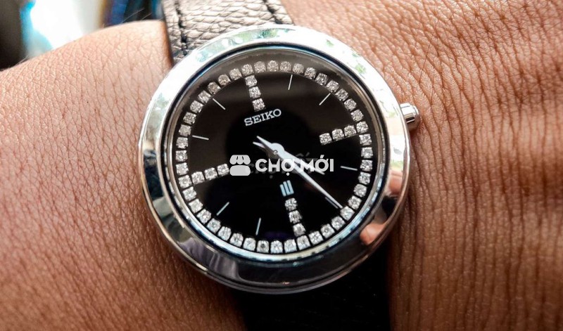 Đồng hồ Seiko iU cọc kim cương.