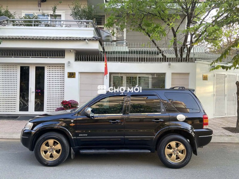 Ford Escape 3.0 phiên bản kỷ niệm 100 năm