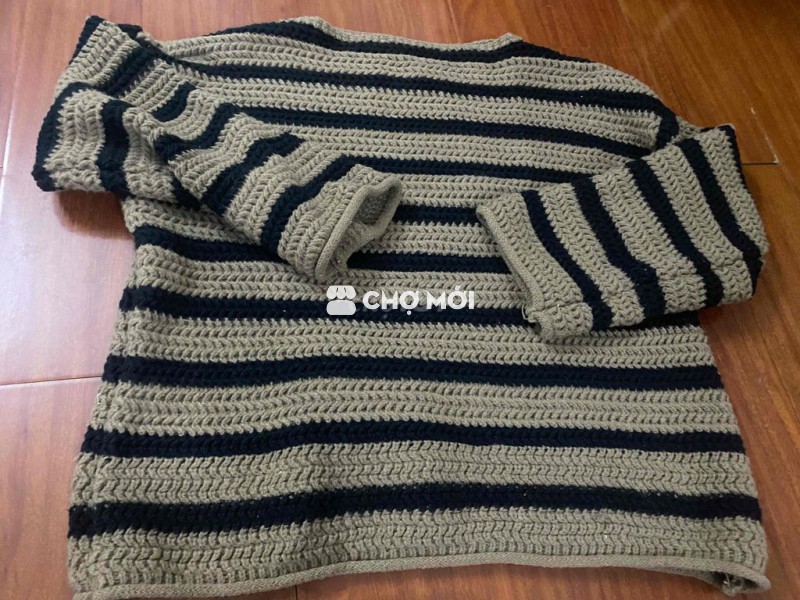 Áo len cả nam và nữ