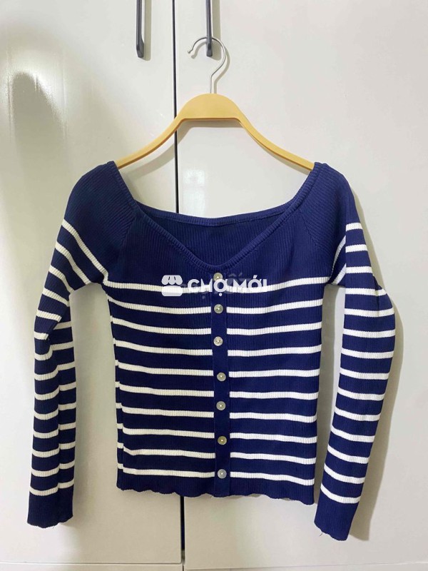 Áo len nữ cổ thuyền tay dài