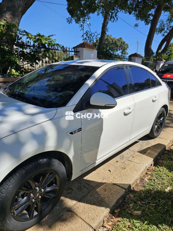 Chevrolet Cruze LTZ Trắng