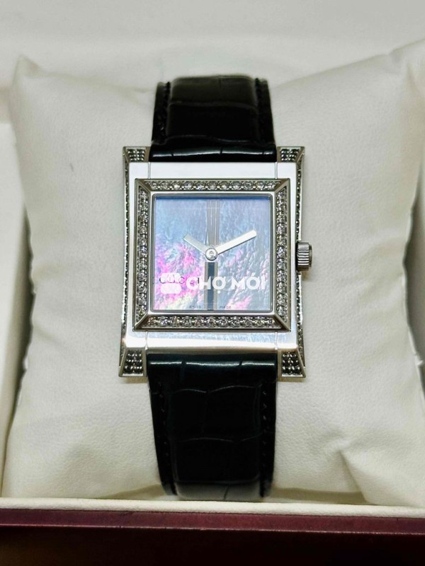 Đồng hồ Gucci YA111405 tank kim cương siêu hiếm