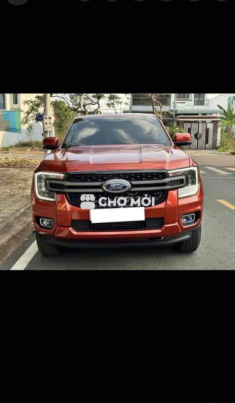 Ford Ranger XLS 4x2 AT 2025 Đỏ
