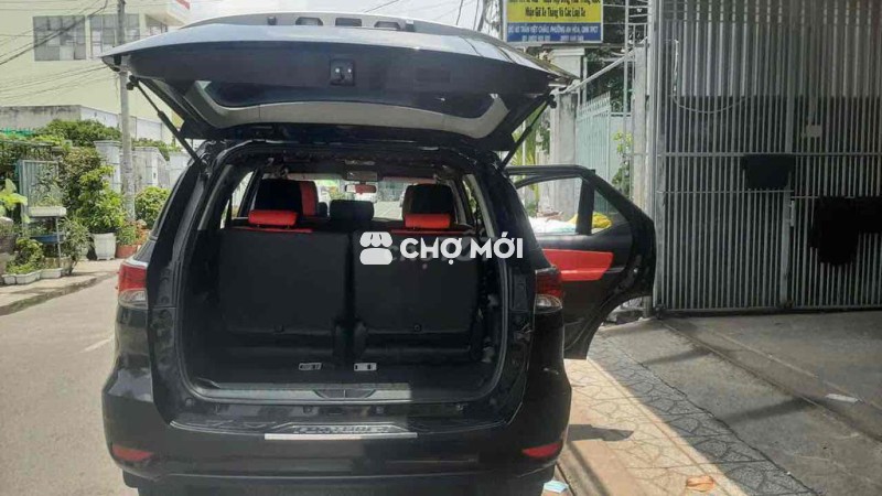 Toyota Fortuner 2018 Đen 105.000 km