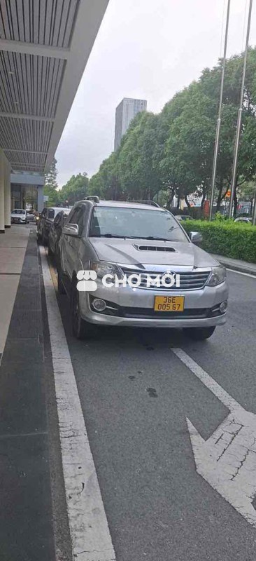 Toyota Fortuner 2016 Bạc