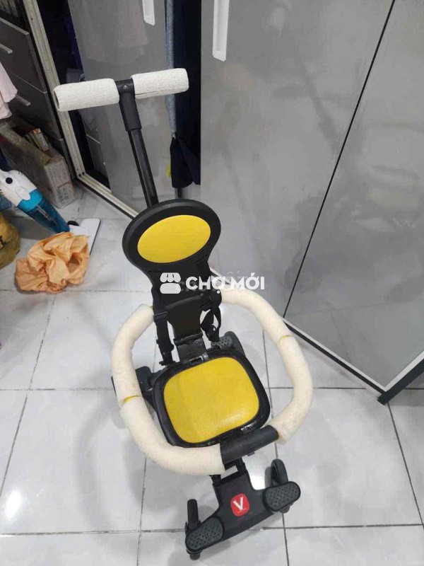 Xe đẩy Vbaby Q2 Vàng đen