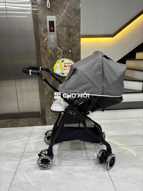 Xe đẩy Combi Sugocal Alpha Compact 4cas Xám