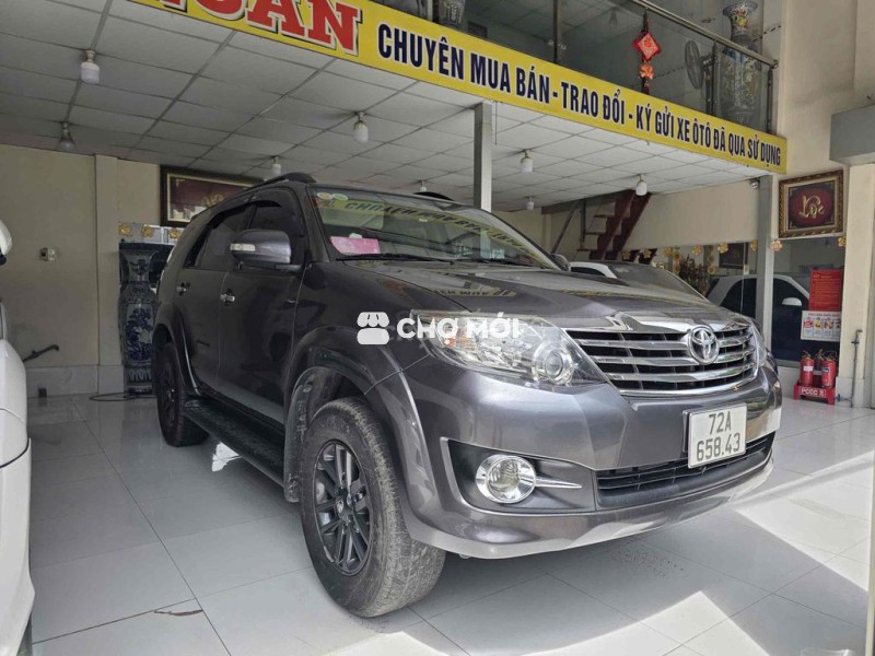 Toyota Fortuner 2016 1 cầu Xám