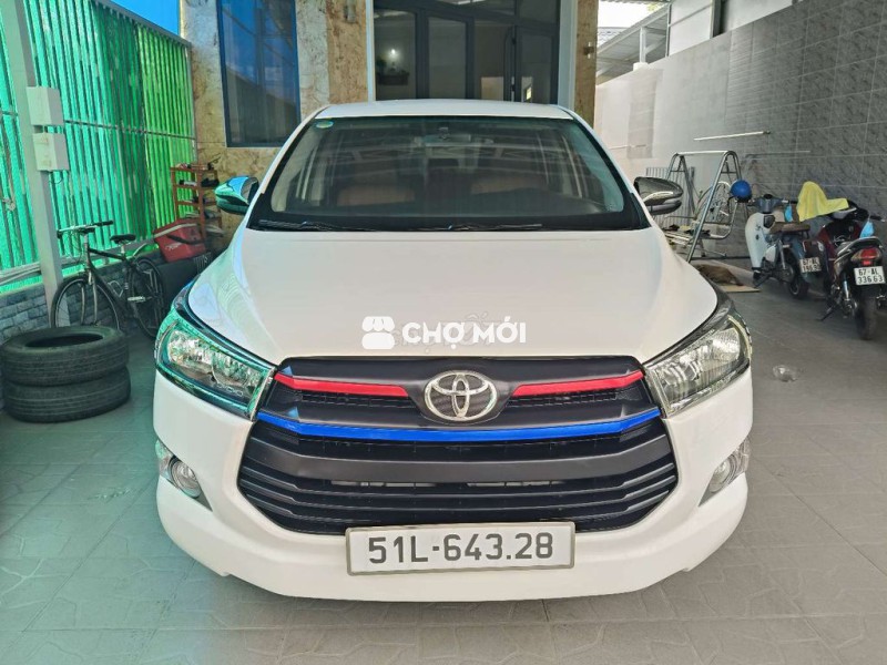 Toyota Innova 2019 2.0E Trắng