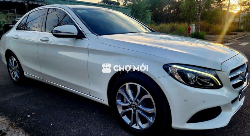 Mercedes-Benz C200 2019 Trắng 72.000 km