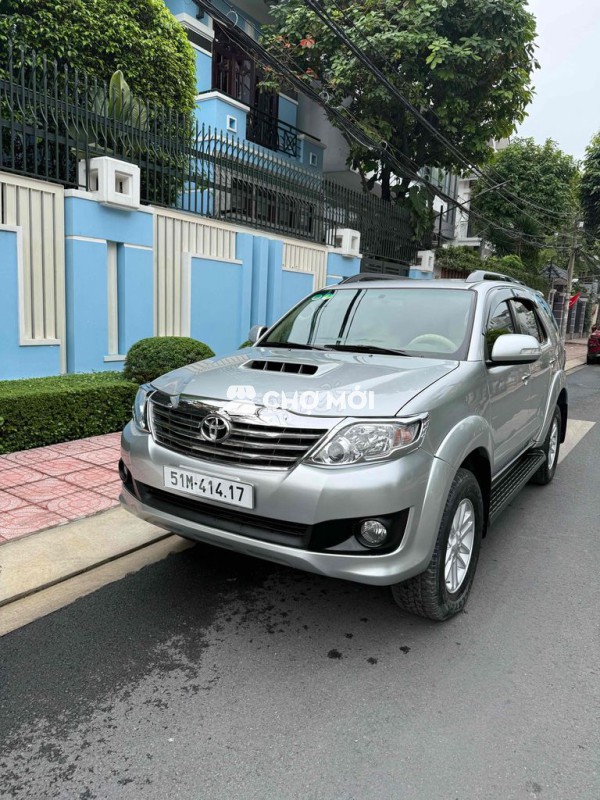 Toyota Fortuner 2013 Số sàn Bạc