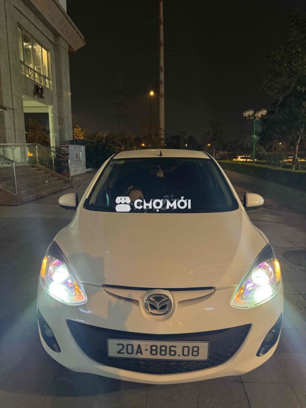 Mazda 2 2011 Trắng