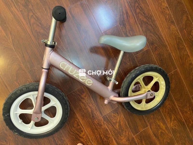 Xe chòi chân Cruzee Hồng khung nhôm