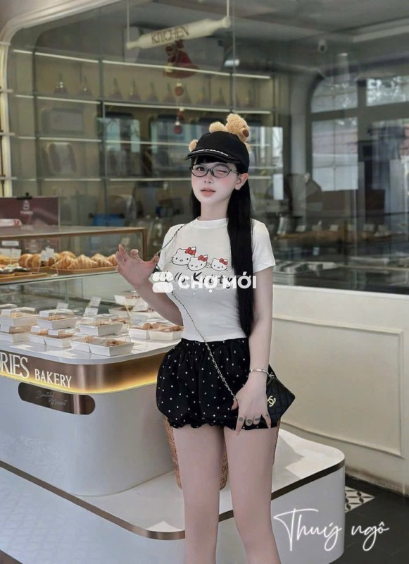 Áo thun nữ vải trắng