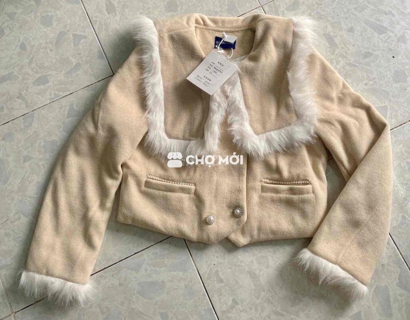 Áo khoác giữ ấm thời trang cho nữ. Chất vải mềm đẹ