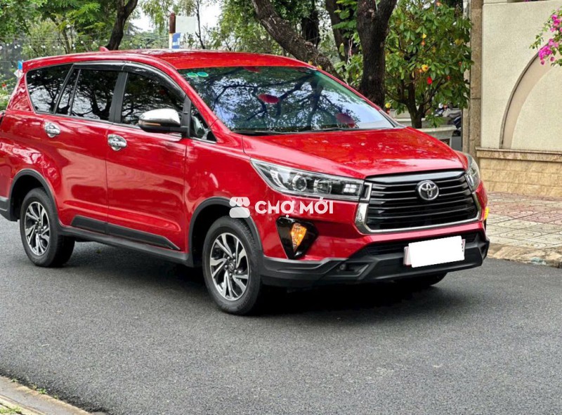 TOYOTA INNOVA VENTURER 2021 –8 CHỖ NGỒI