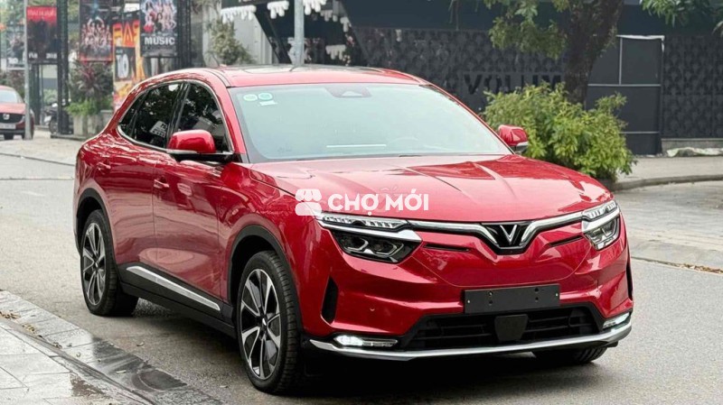 Vinfast VF8 Plus 2023 pin CATL hồ sơ sẵn bấm số