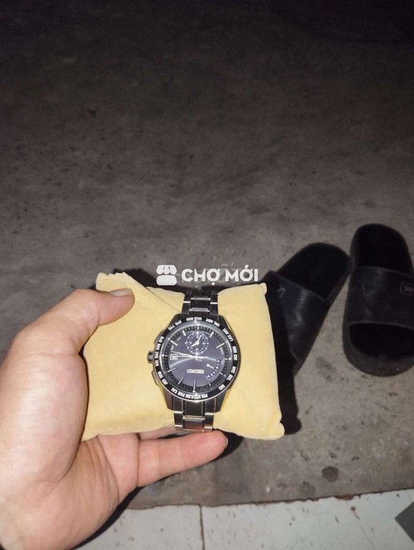 Đồng hồ Seiko Nam titanium Pin năng lượng