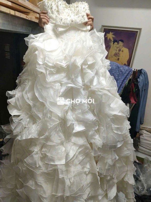 Váy cưới nữ màu trắng